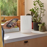 Sonos Move 2 Tragbarer WLAN Bluetooth Lautsprecher – 24h Akku, Alexa, Ladestation